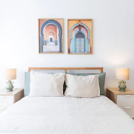 Апартаменты Bright Next Metro