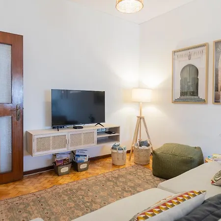 Bright Next Metro Oporto