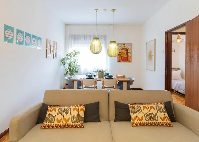 Bright Next Metro Lägenhet