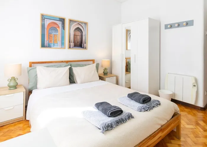 Lägenhet Bright Next Metro Oporto