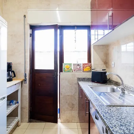 Appartement Bright Next Metro Porto