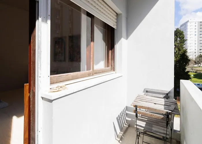 Bright Next Metro * 波尔图