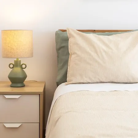 Apartment Bright Next Metro