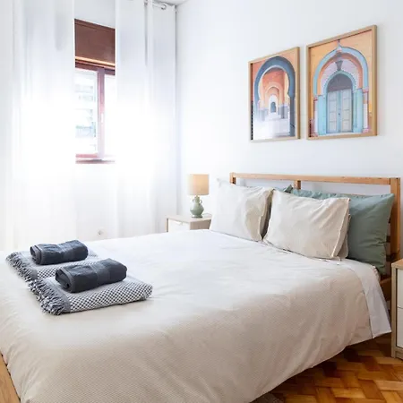 Apartment Bright Next Metro *